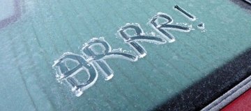 Kako najhitreje v mrzlem vremenu segreti avto?